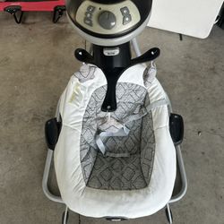 Graco Baby Swing 