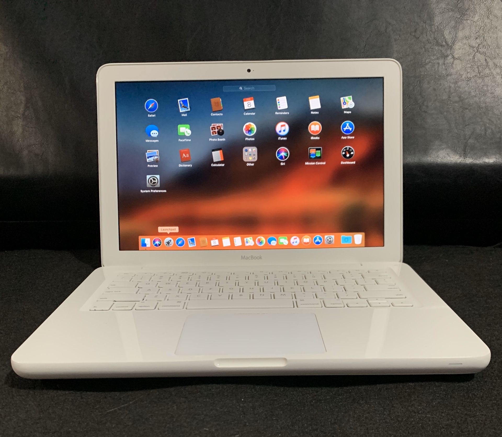 Anti-Scratch Matte Hard Case Shell For MacBook White 13 Inch A1342 Lykoko