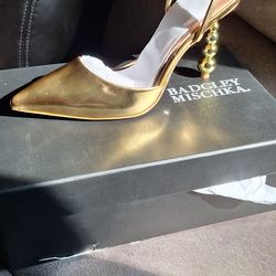 Brand new Badgley Mischka womens heels 8