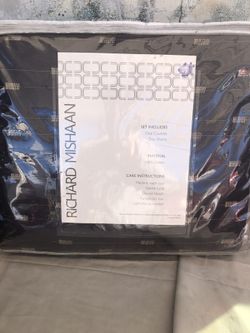 New Comforter Full/Queen Reversible