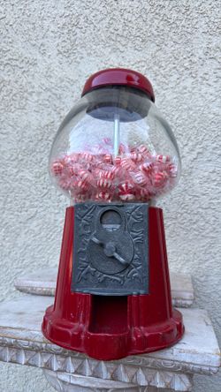 Gumball machine