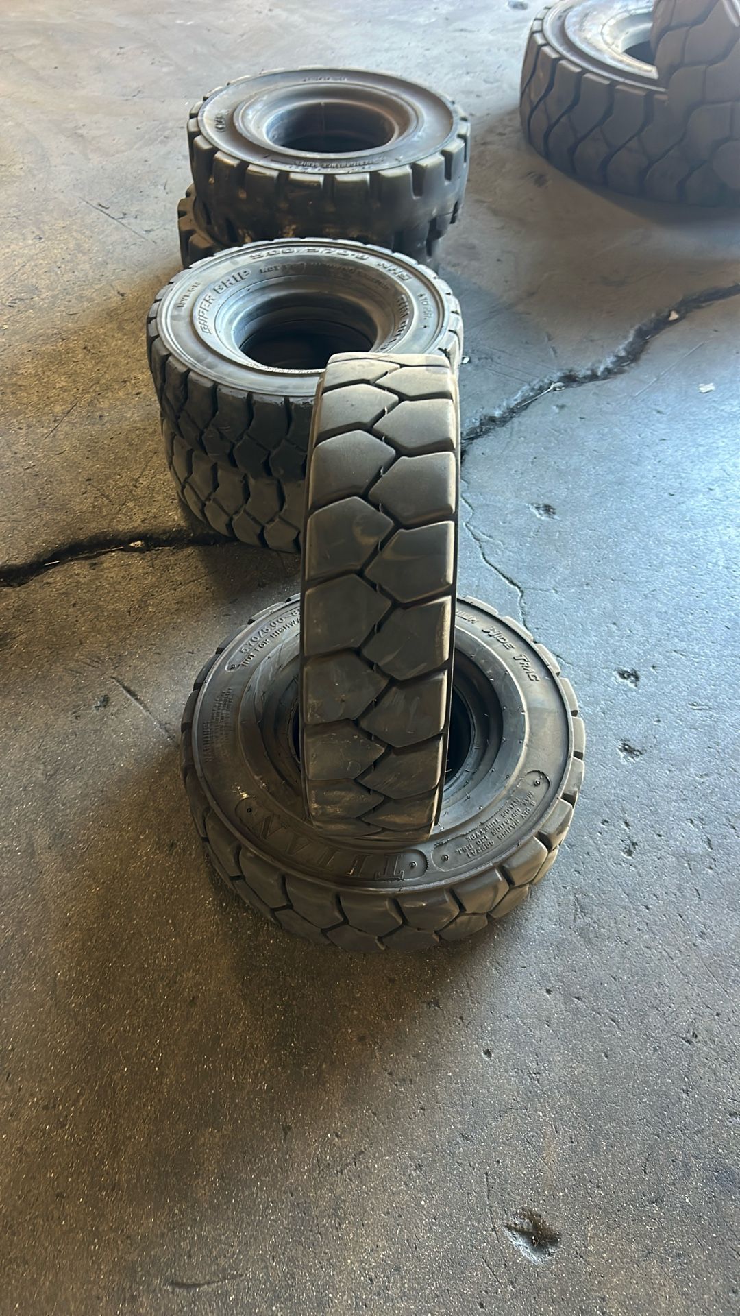 Forklift Pneumatic Tires (2) 5.7/5.00-8