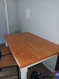 Dinning room table