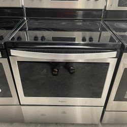 All features GE Refrigerator Fridge Freezer on bottom