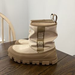 Ugg Kids Boots Size 3