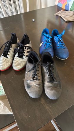 Soccer cleats 3.5 youth
