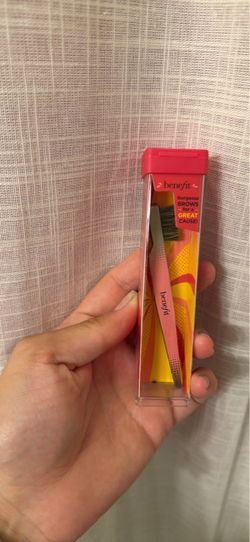 Benefit Cosmetics Brow Brush and Tweezers Set