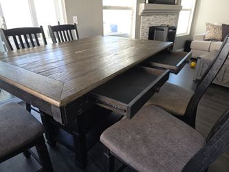 Kitchen table
