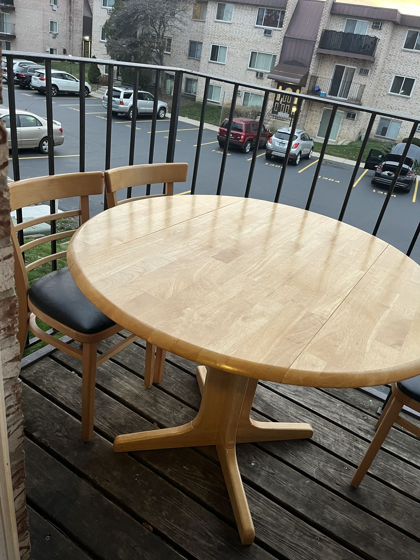 Dining Table With 4 Chairs 