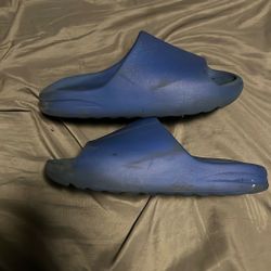 Adidas Yeezy Slides Azure Size 9