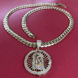 -Jesus pendant- icy simulated diamonds stones pendant and Cuban necklace 🔥🔥🔥