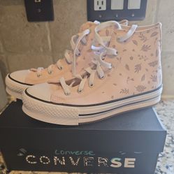 CONVERSE - Girls High Tops - Brand New. 
