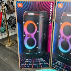 JBL PartyBox 720 Loudest Battery-Powered Party Speaker with Superior Pro Sound & Futuristic Lightshow - Black  1,099
