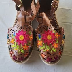 Women Huaraches