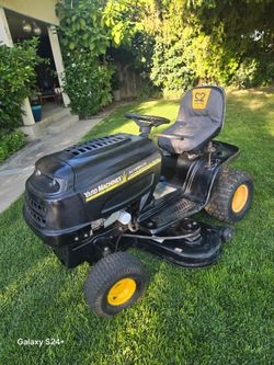 Riding lawn mower