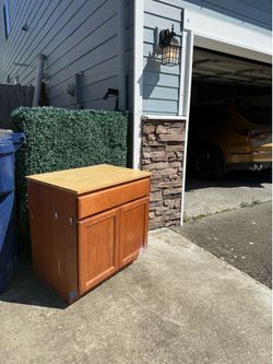 Free-sink cabinet