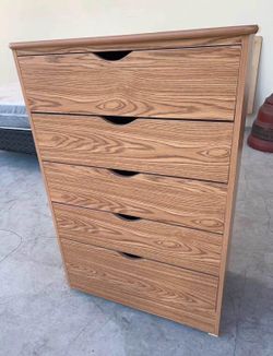 Five drawers dresser