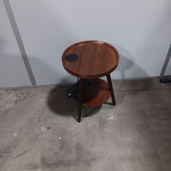 Round End Table With Charging Station