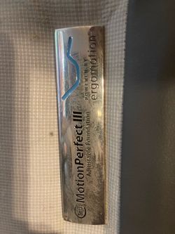 Queen size Serta Motion Perfect® III Adjustable Foundation, manufactured for Serta by Ergomotion.