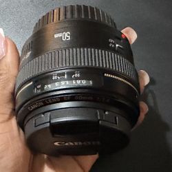 Canon EF50mm F1.4 USM Standard Lens 