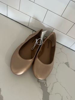 Flat shoes size 10