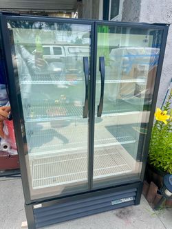 Medium Commercial Refrigerator