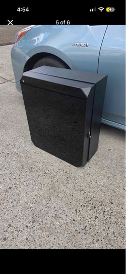 LOW PRICE MOVING- EV CHARGER LOCK BOX