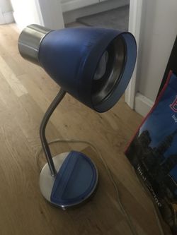 Desk lamp