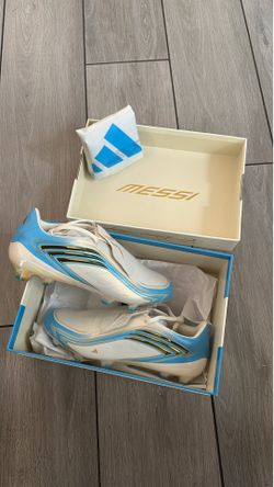 Messi soccer cleats size 9-10.5