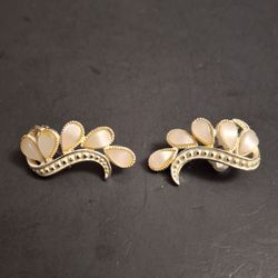 Marboux Signed Costume Jewelry Clip On Earrings By Marcel Boucher Who Trained In Paris For Cartier, Faux Pink Pearls On Silvertone Vintage 1950's