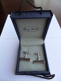 NEW Bey Berk Rhodium Plated Cufflinks in Rectangular Bar Design