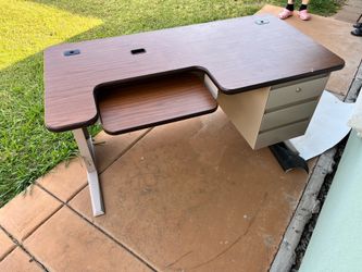 Free Desk