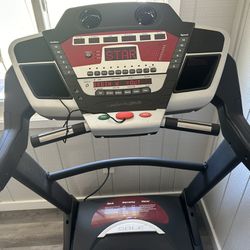 Sole F85 Folding Treadmill 