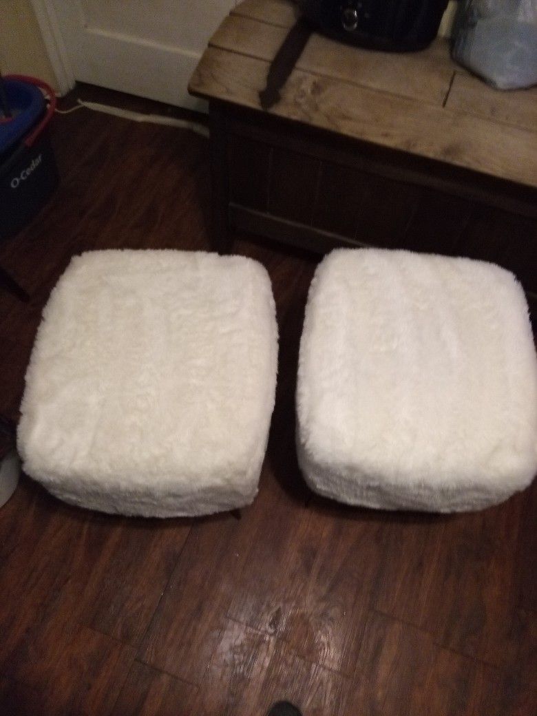 2 Stools Furry Covers