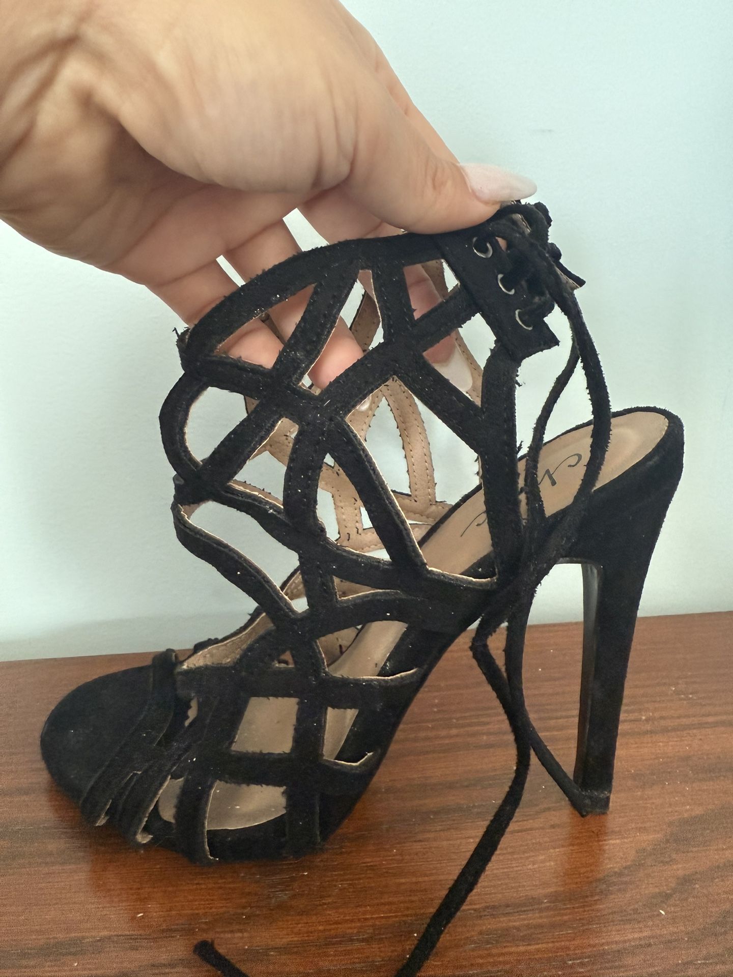 Sexy Strappy Heels ! Comfy To Walk In