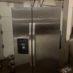 Refrigerator Whirlpool Side By Side 