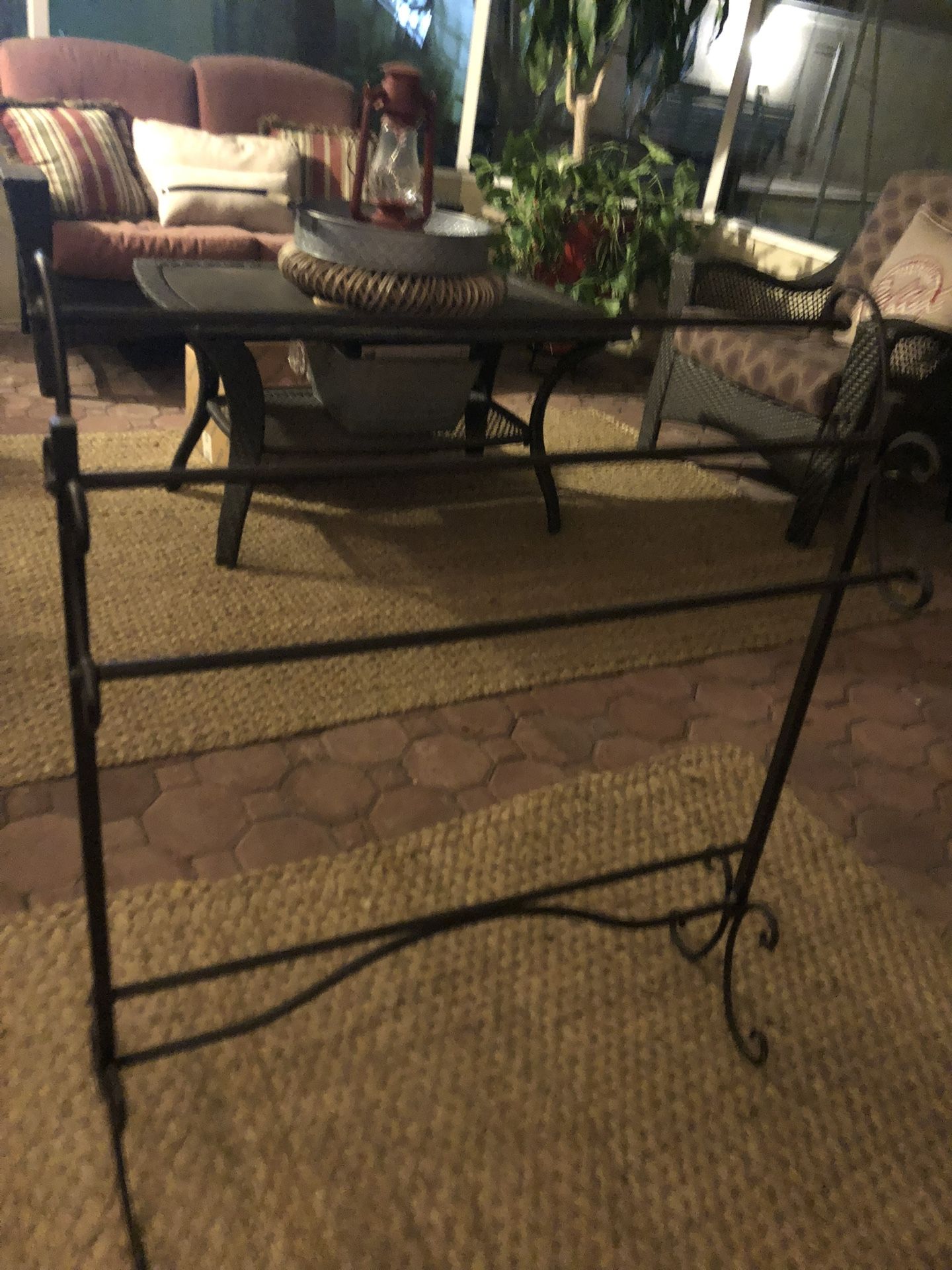 Black Metal Blanket/Towel Stand