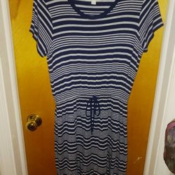 Really Cute Ladies Size Medium Olive & Oak Dress