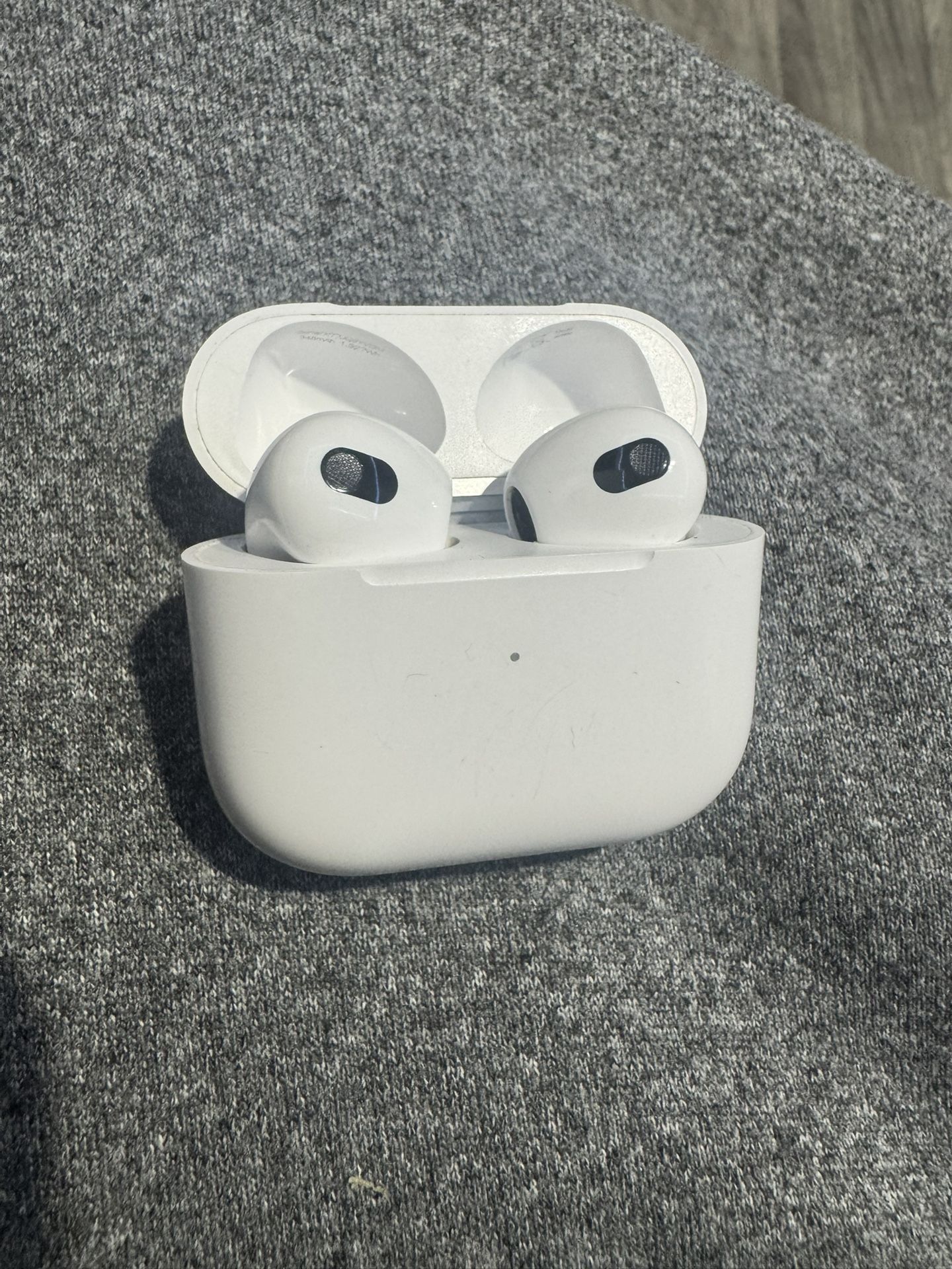 AirPods 3 generations