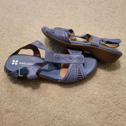 Women's  Size 7 Sandals Naturalizer NEW 