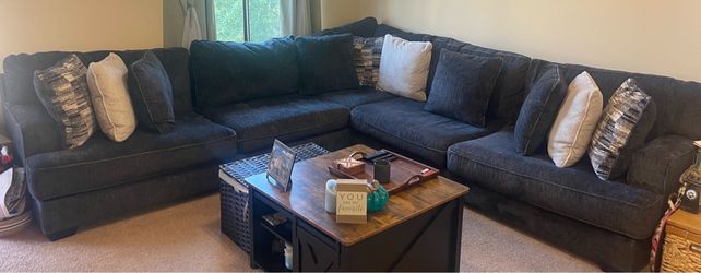 Sectional couch