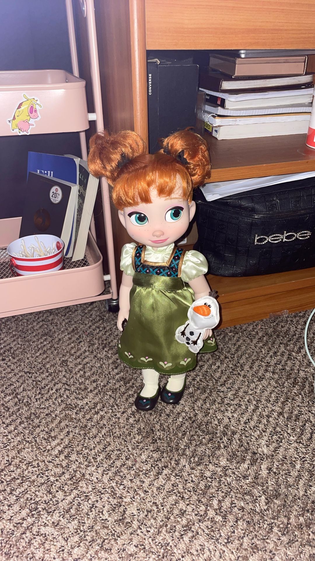 FROZEN  ANNA DOLL/COLLECTIBLE - OLAF.