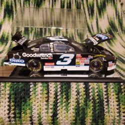 Nascar 118.scale Car Very Good Condition 