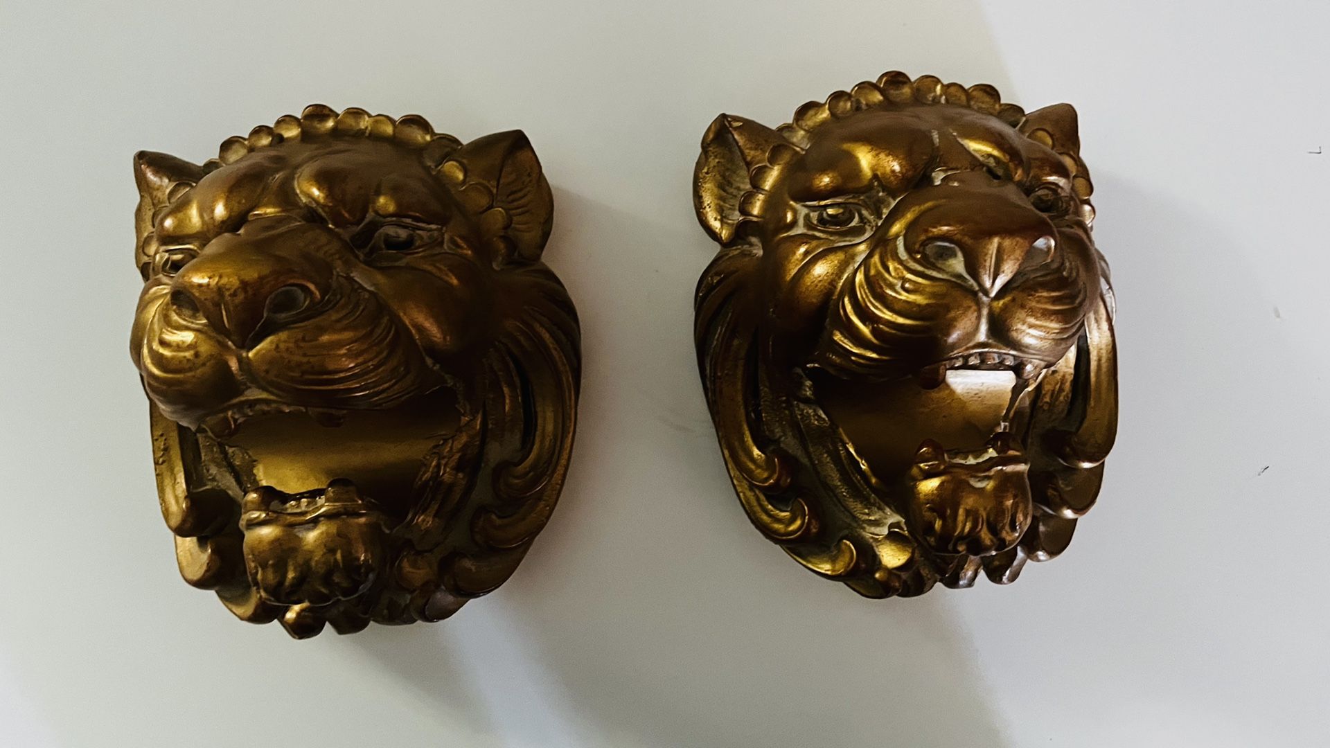 Figural Lion Head Curtain Rod Brackets