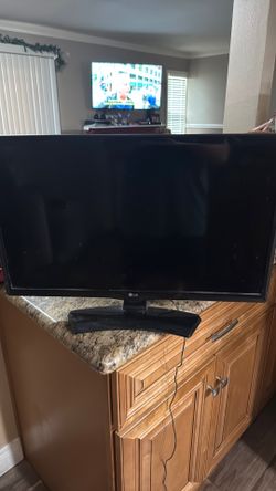Black LG TV