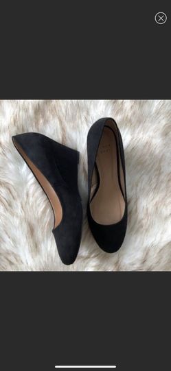 BRAND NEW black heels