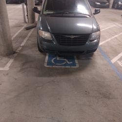 2006 Chrysler Town & Country