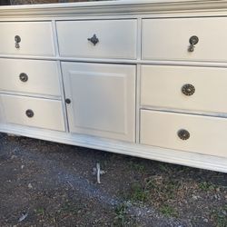 7 Drawer Dresser  W Cabinet And Mirror 