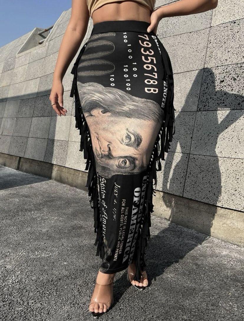 Stylish Black Pencil Money Skirt With Fringes On Both Sides💰