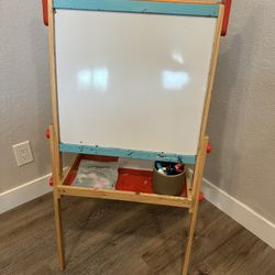 Kids Easel With Magnets 